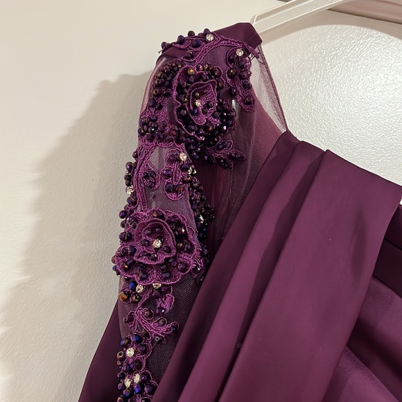 Hermz LA designer plum one shoulder gown - Picture 4 of 8